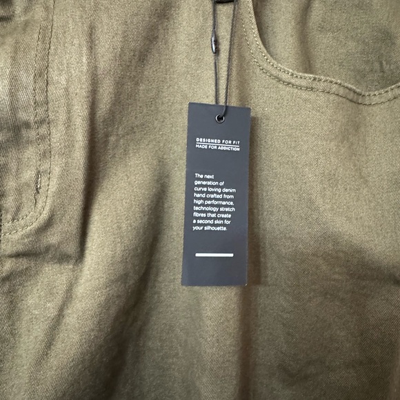 Size 24 ChicDenim Olive Green-Brown Distressed Jeans // NWT - Picture 2 of 7